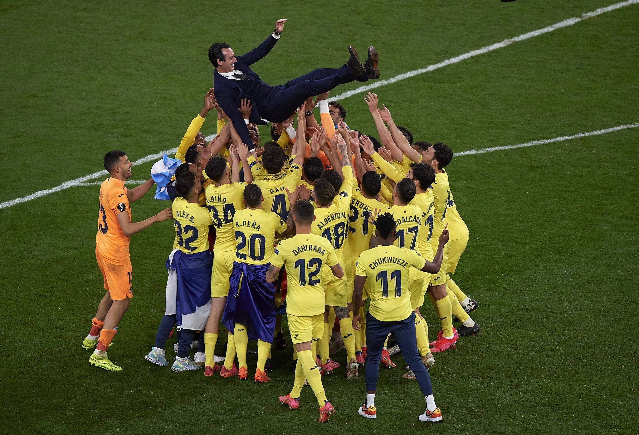 亿万28-包含比利亚雷亚尔训练开放日,赛后刷新队史纪录引观众欢呼,欧洲杯在即,身体对抗强度拉满的词条