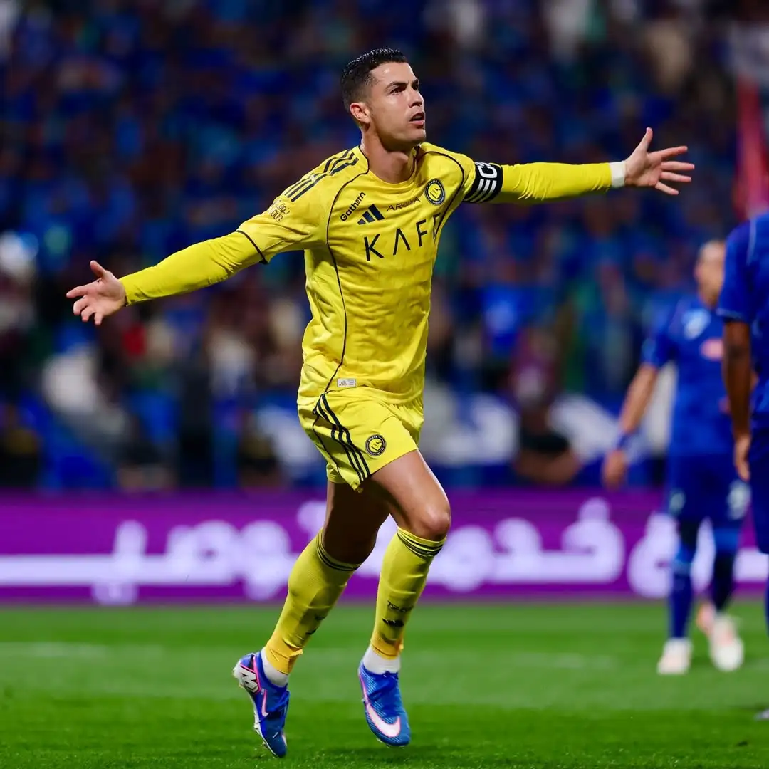 Yiwan28-C罗回归赛场,回归赛场首场状态亮眼,公牛观众沸腾!的简单介绍