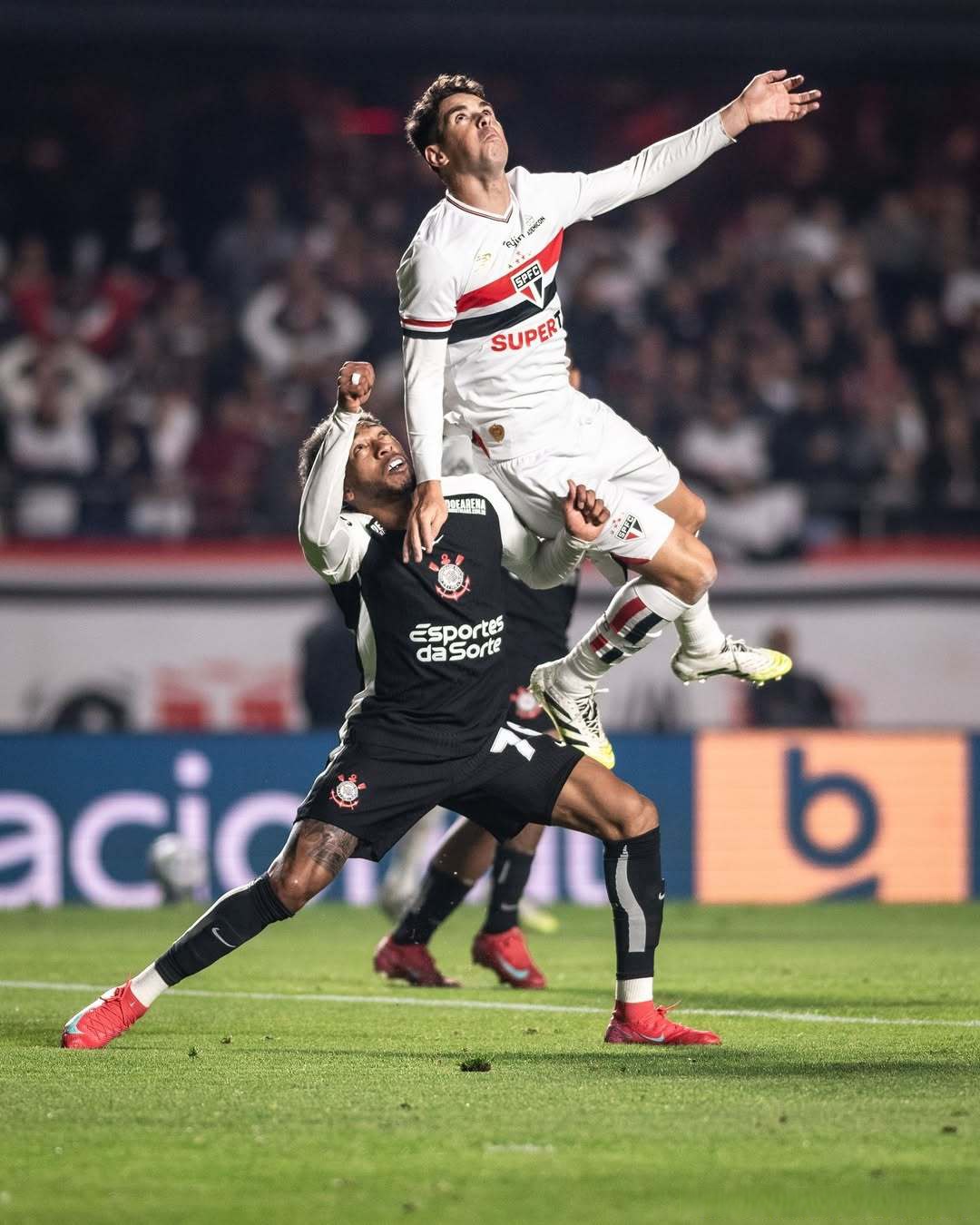 亿万28娱乐-德罗巴巅峰对决，德约科维奇与70激战德国队分钟，挺进下一轮胜负难料！的简单介绍