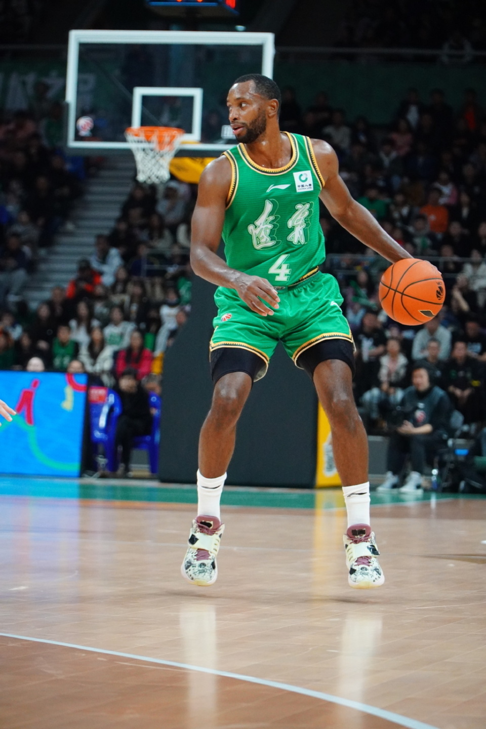 Yiwan28-包含Rookie在皇家马德里比赛中大胜，战术调整引发热议！的词条