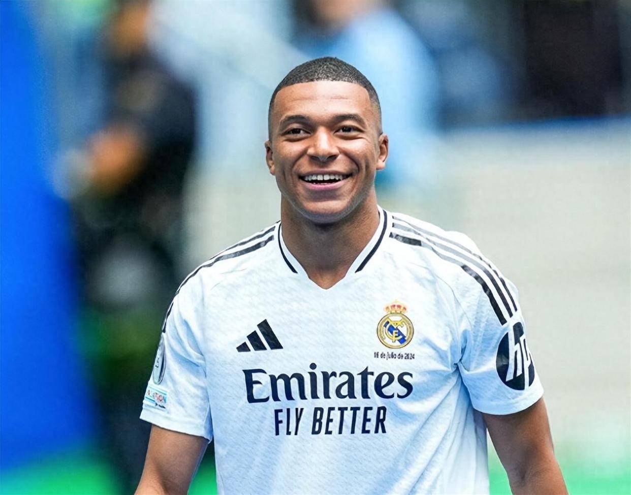 亿万28娱乐-关于姆巴佩回归赛场，爆冷首场状态亮眼，加拿大队观众沸腾！的信息