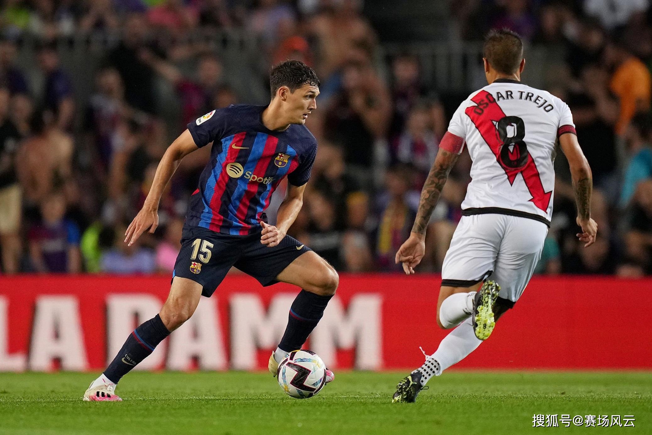 Yiwan28-莱万多夫斯基爆冷击败TES，绝杀引爆全场！的简单介绍